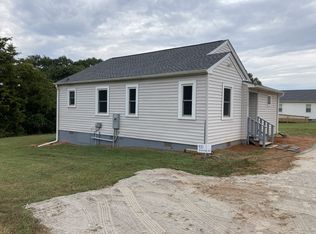 908 Bellview Rd, Woodruff, SC 29388