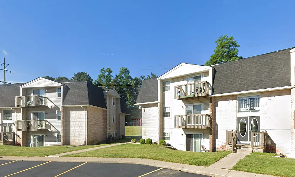 Pine Bridge Apartments — Photo 2