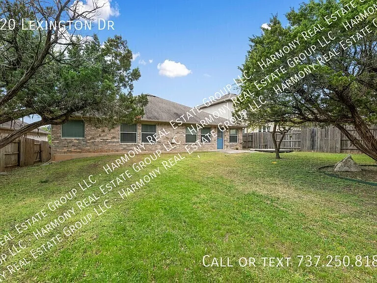 220 Lexington Dr — Photo 16