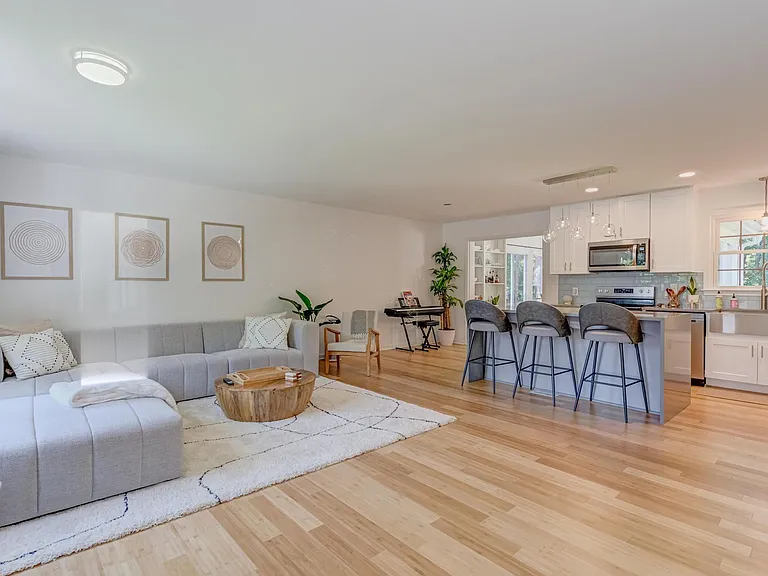 5600 Laniel Ct — Photo 5