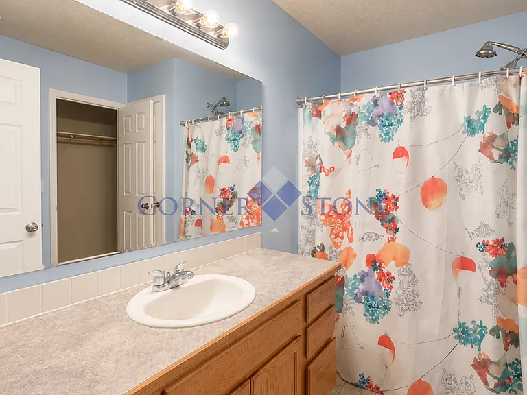 8179 E Portage St — Photo 9