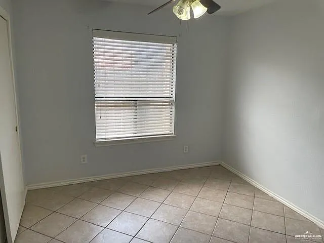 2432 W Iris Ave — Photo 5
