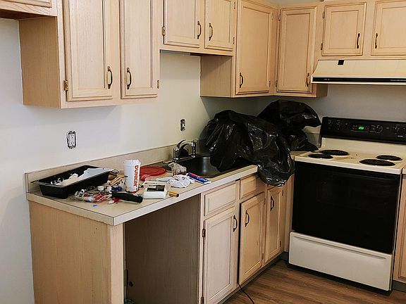 3rd image of 324 Washington St APT E04