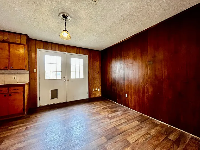 120 Western Hills Dr — Photo 5