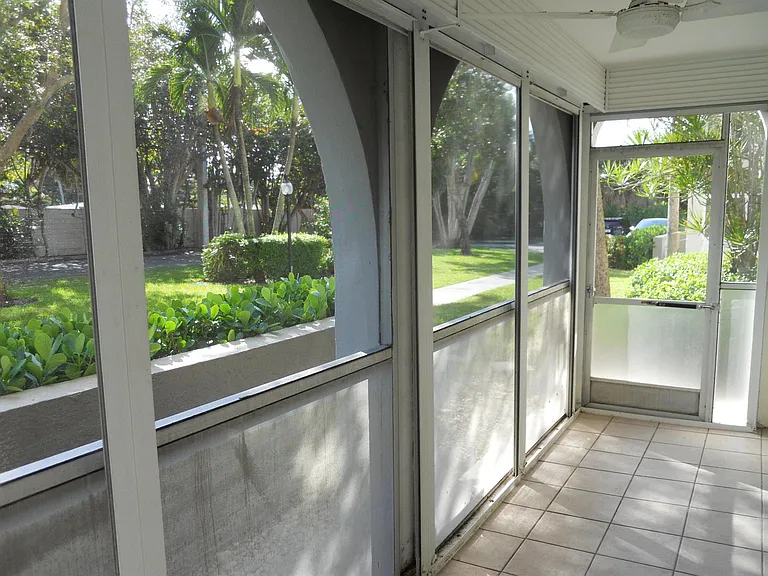 250 NE 20th St #123S — Photo 25