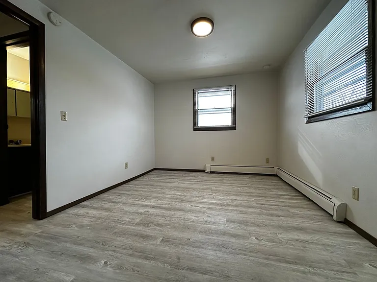 1052 Winter Ln — Photo 16