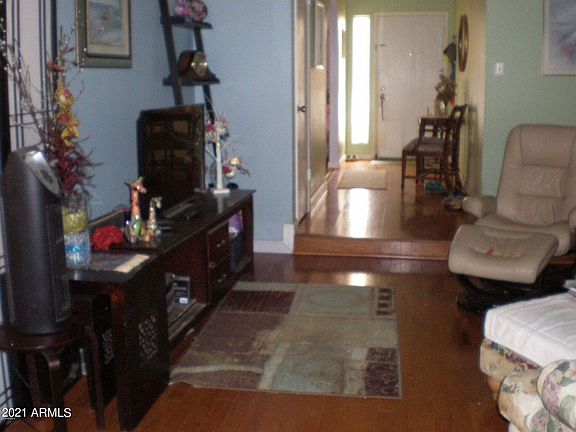 2nd image of 4026 W Loma Ln