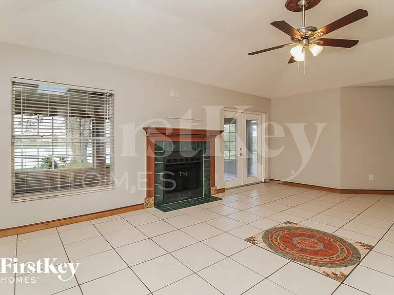 372 Fairgreen Pl — Photo 6