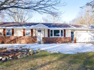 6429 Spruce Ln, Holland, MI 49423