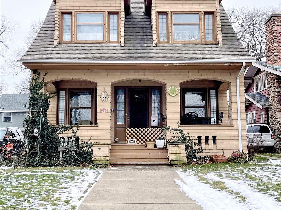 1st image of 1232 E Lincolnway St