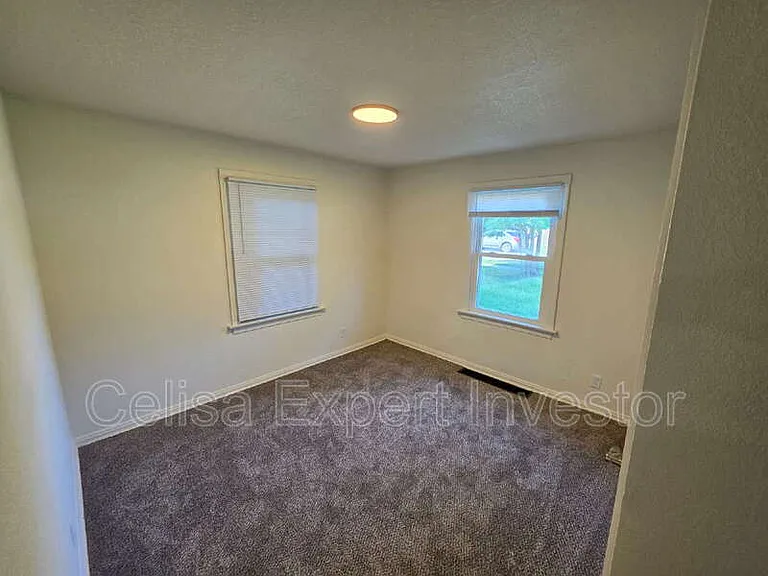 4317 Spatz Ave — Photo 6