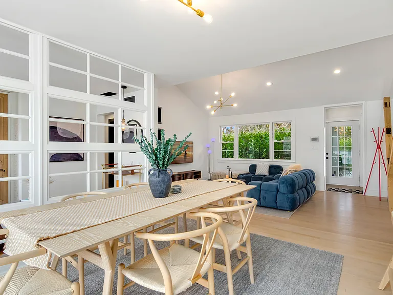 10 Helens Ln — Photo 15