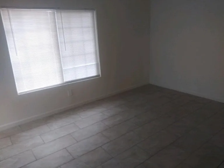 1161 Vine St — Photo 9