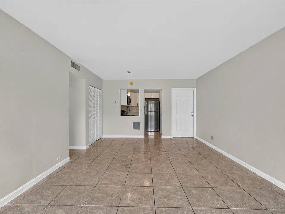 151 SE 6th Ave #16