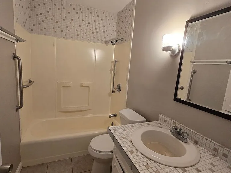 3540 Farwood Dr — Photo 12