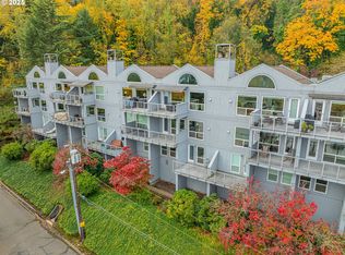 5425 SW View Point Ter, Portland, OR 97239