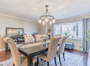 16 Cliffside Trl, Denville, NJ