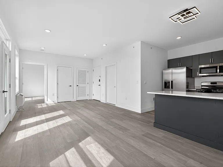 43-45 W 32nd St #501 — Photo 6