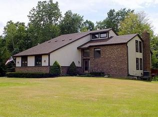 2729 Ore Valley Dr, Hartland, MI