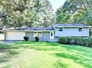 2414 Robin Hood Pl NE, Marietta, GA 30068