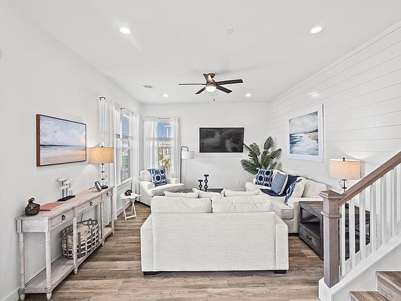 5th image of 26831 Bay Water Dr