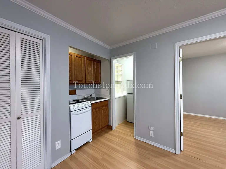 2424 NW Kearney St #15 — Photo 11