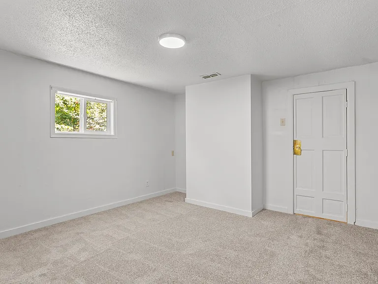 53 Harrell Dr — Photo 15