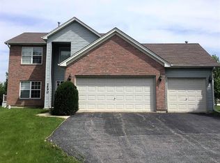 2590 Coach And Surrey Ln, Aurora, IL 60506