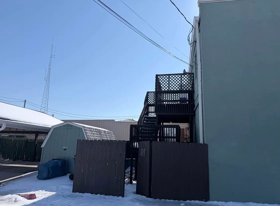 2 bed, 1.5 bath, $1,100 — Photo 1