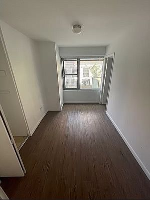 4th image of 232 E 63rd St #29E