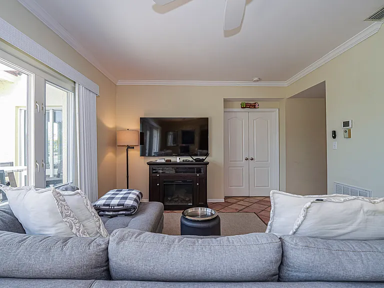 5060 Harmony Cir #304 — Photo 9