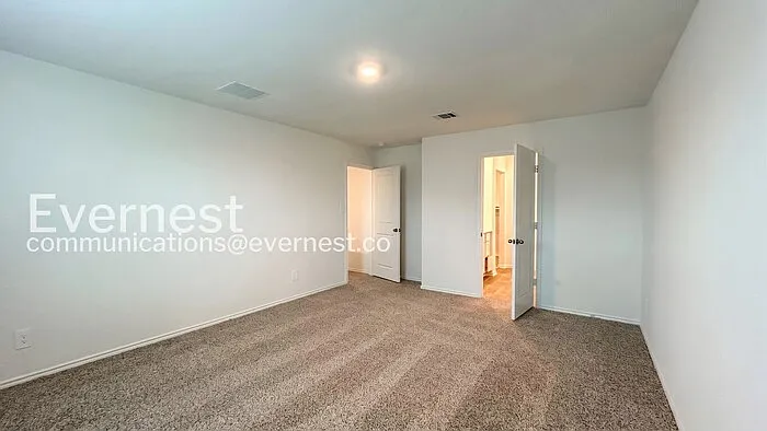 16043 Mahogany Way — Photo 9
