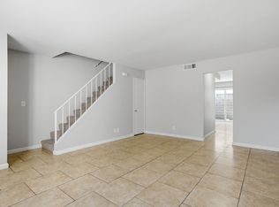 2896 Klinger Cir APT 3, Las Vegas, NV 89121