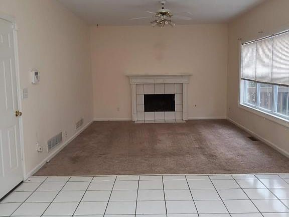 5th image of 301 Inwood Trl