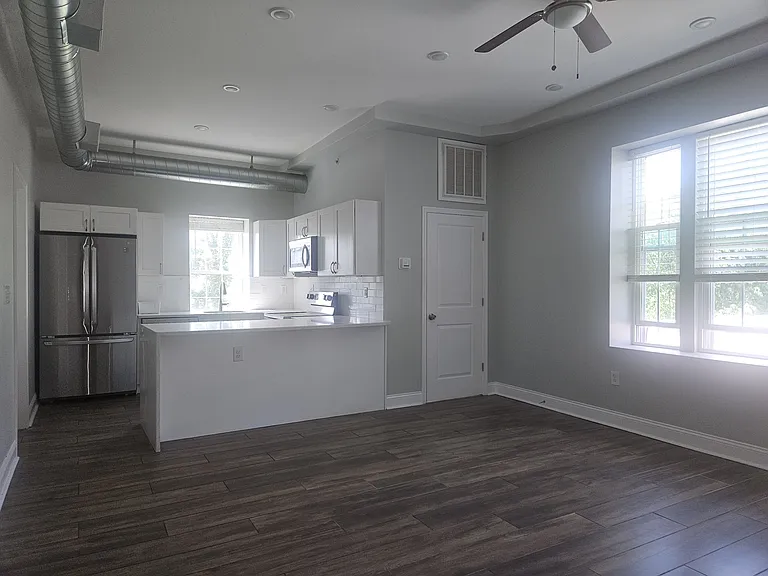 59 E High St #G — Photo 5