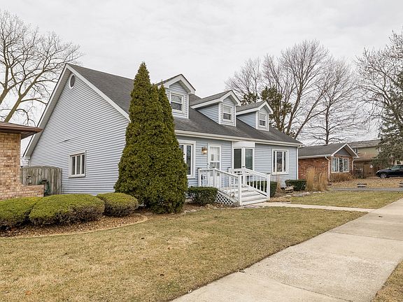 2nd image of 5819 W 88th St