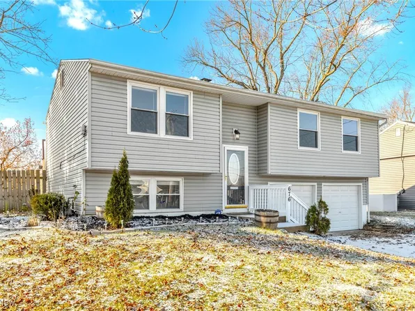 676 Notre Dame Ave, Youngstown, OH 44515