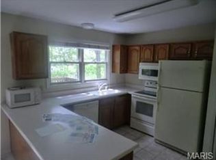 1812 Harbor Mill Dr, Fenton, MO