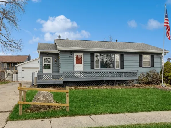 1012 E Girard Ave, Indianola, IA 50125