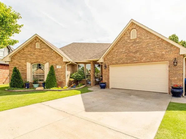 1103 Dalton Ct, Enid, OK 73703