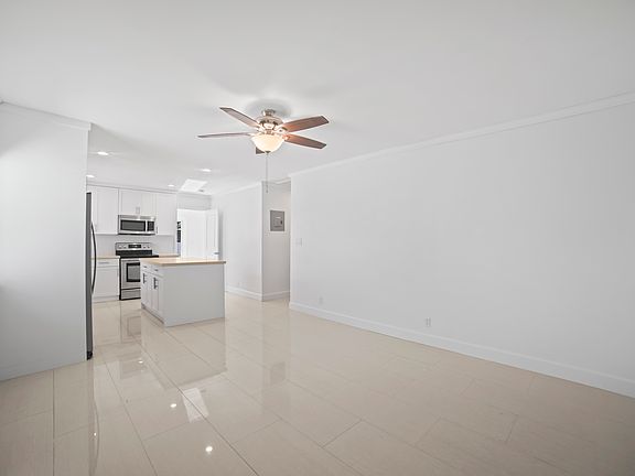 5th image of 412 SE 15th St #Hs