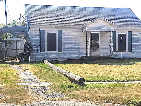 2nd image of 402 S Avenue D