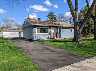 6417 Powell St, Downers Grove, IL 60516