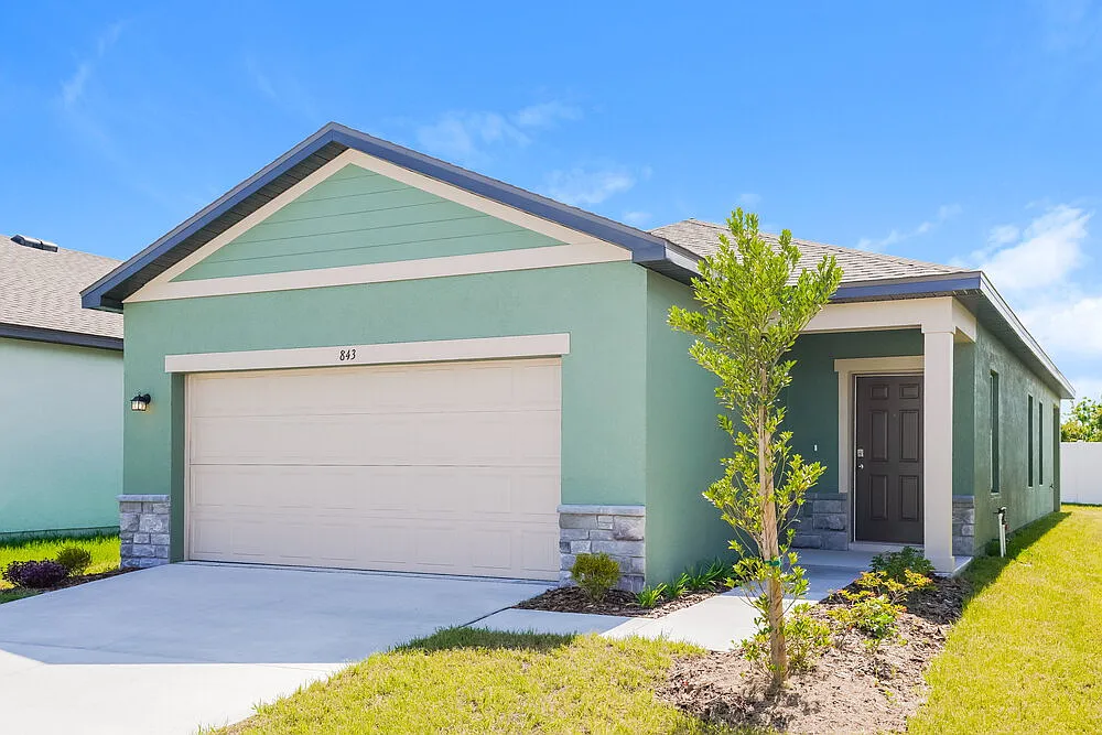 3 bed, 2.0 bath, 1412 sqft, $2,120 — Photo 3