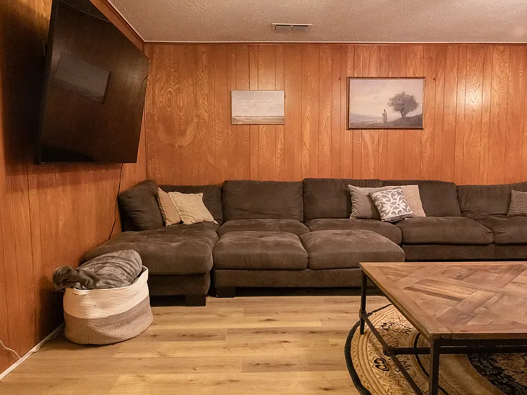 1715 Rodden Dr — Photo 9