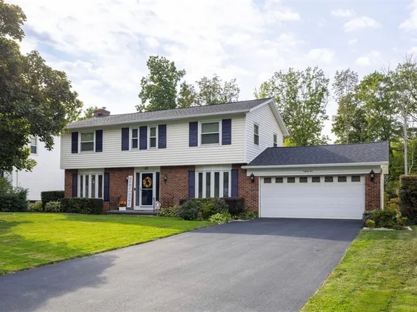 85 Damsen Rd, Rochester, NY 14612