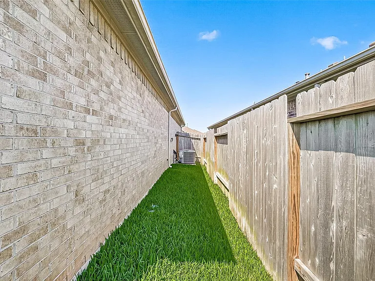 21500 Rustic Elm Dr — Photo 49