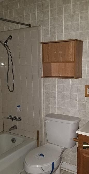 2nd image of 2602 Dumbarton Rd