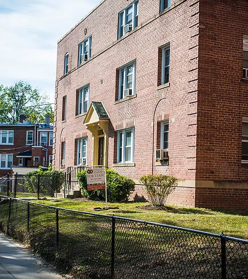 301 Hamilton St NW #3 — Photo 1