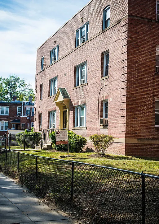 301 Hamilton St NW #3